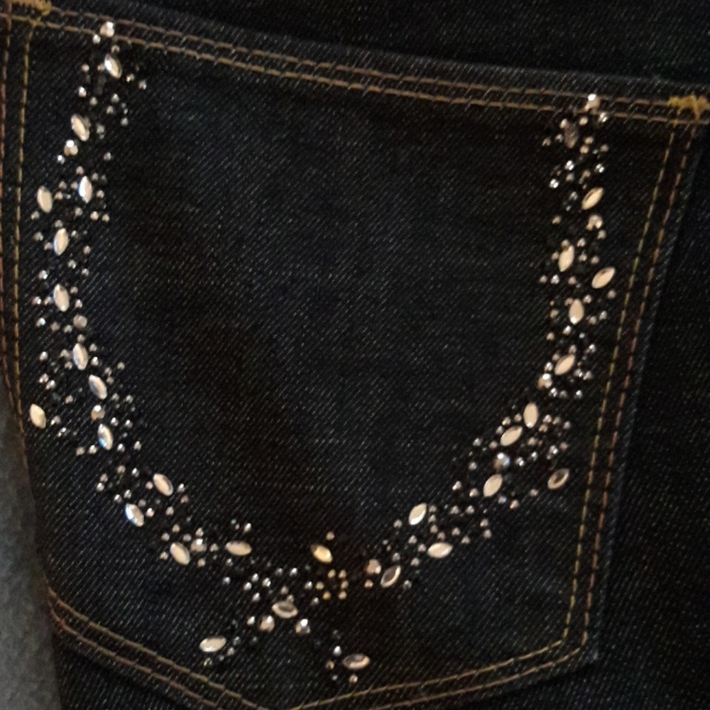 Jeans - Picture 2 of 3